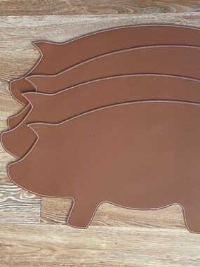Set 4 Whimsical Large Brown Pleather Pig Placemats.23” x 12” The Spring Shop NWT
